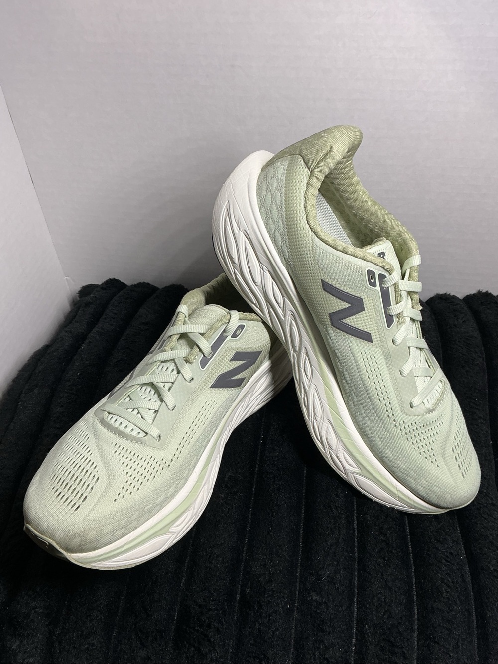 New Balance Fresh Foam X 1080v14 Women’s 9.5 B Natural Mint Running Shoes EUC